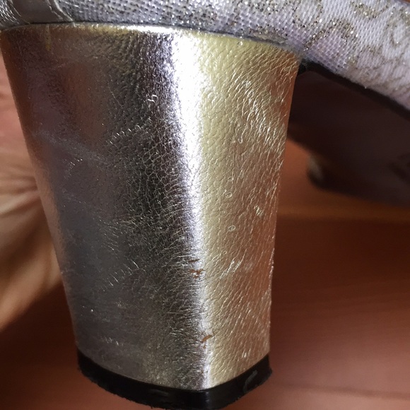 Silver slip on mule style pumps - Picture 7 of 8